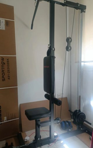 Estación de poleas Sportnow + set discos 25kg