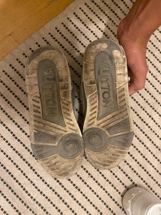 Louis Vuitton Skate Grises y Blancas