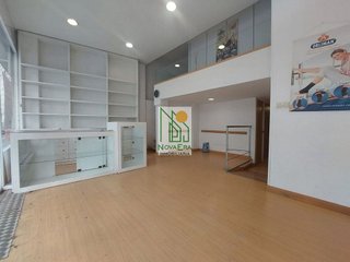 Local comercial en alquiler en Zona de Plaza de Barcelos en Pontevedra