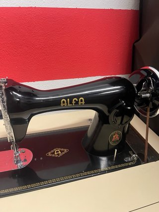 Máquina de coser Alfa