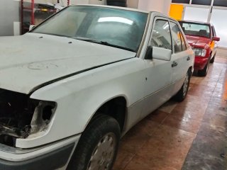 Mercedes-Benz Clase E 1993