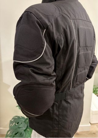 Chaqueta de moto negra