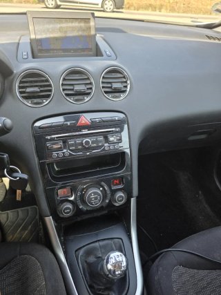 Peugeot 308 2011