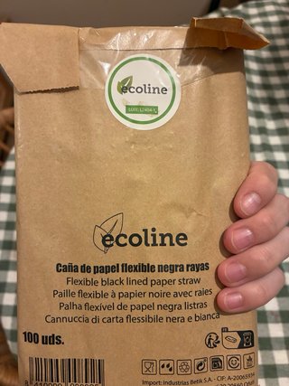 Pajitas de papel flexibles negras y blancas