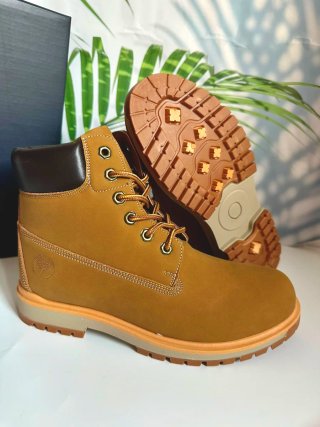 Botas hombre. Número 39