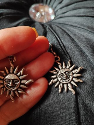 Pendientes sol