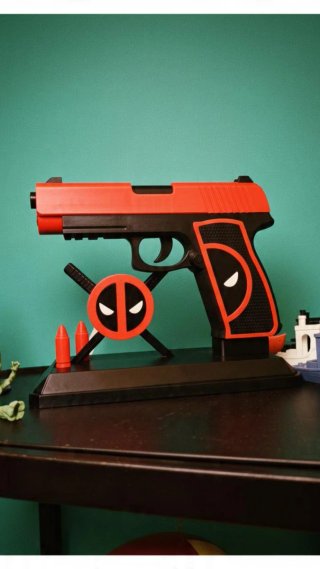Pistola Deadpool Figura Decorativa