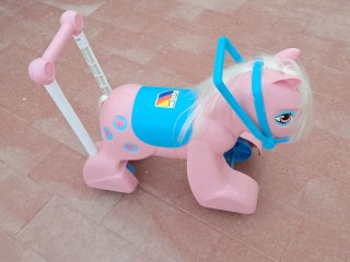 Caballo de juguete para niños rosa