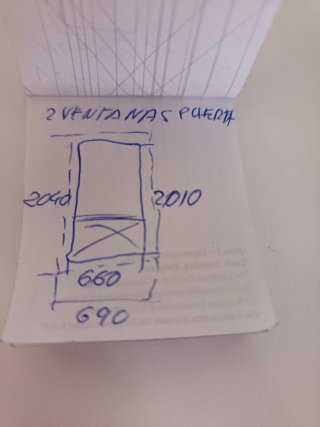 Puerta aluminio blanca con cristal