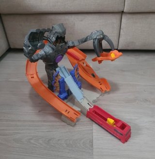 Pista Hot Wheels Robot Attack