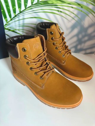 Botas hombre. Número  40