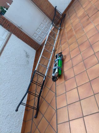 Escalera extensible y plegable