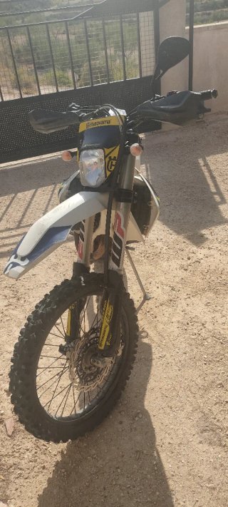 Husqvarna FE350 Enduro Moto