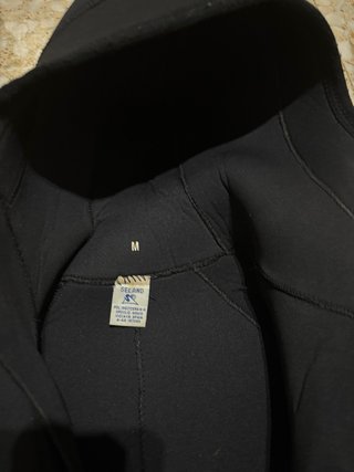 Traje neopreno SELAND Talla M con capucha