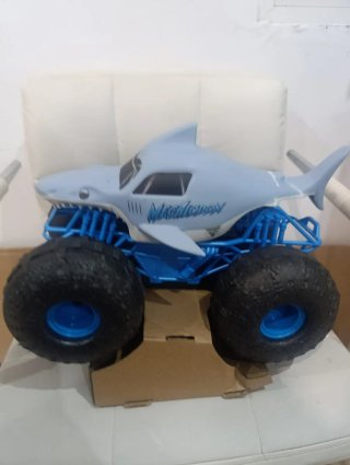 Monster Jam Monster Truck Teledirigido Megalodon