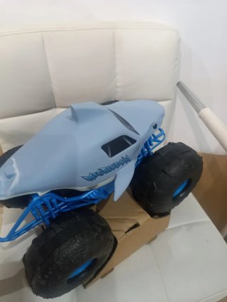 Monster Jam Monster Truck Teledirigido Megalodon