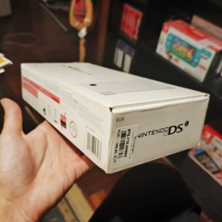 Caja Nintendo DSi y Manuales