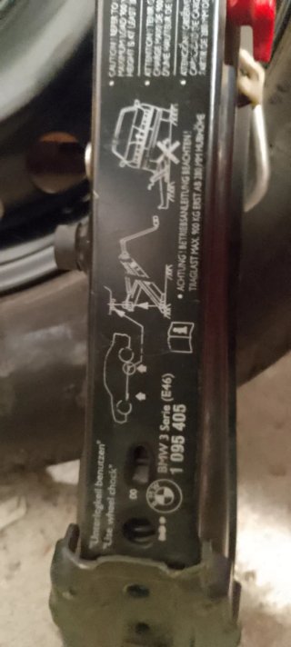 Rueda y gato original BMW Serie 3 (E46)