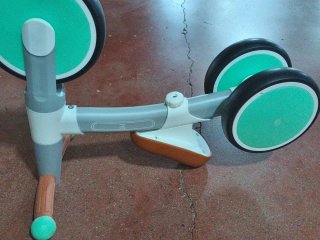 Triciclo infantil Hape