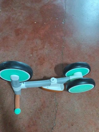 Triciclo infantil Hape