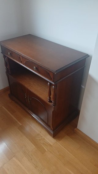 Mueble TV madera con ruedas