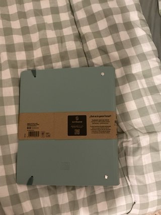 Archivador Oxford Verde Nuevo con cosas dentro