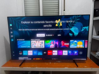 Samsung 50” 4K QLED — Imagen espectacular y calida