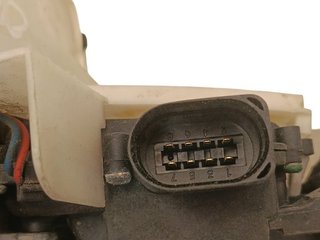 CERRADURA PUERTA DELANTERA DERECHA VOLKSWAGEN PAS