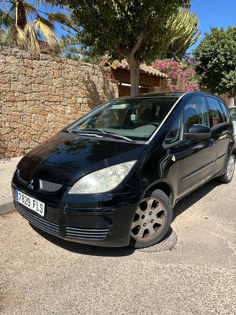 Mitsubishi Colt 2007 - foto 1