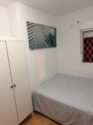 Se alquila habitacion  Canillas (hortaleza) Madrid