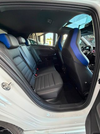 Volkswagen Golf 2025
