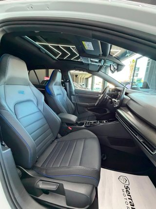 Volkswagen Golf 2025