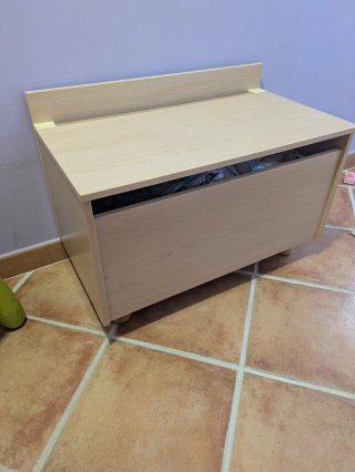 Habitación bebé. Armario ,cuna, cambiador y arcón.