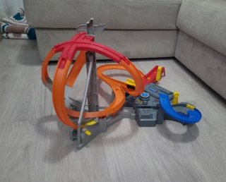 Pista Hot Wheels spin Stom