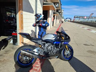 Cola Escape Akrapovic Yamaha R1 M