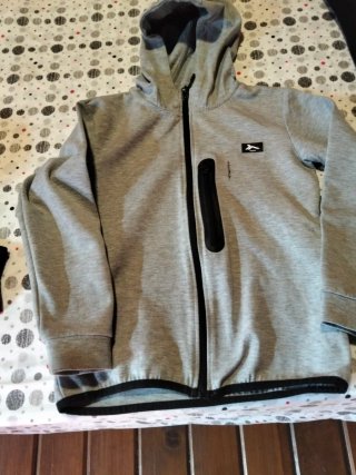 Sudadera gris niño