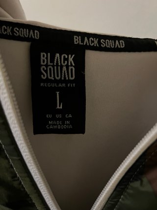 Chaqueta deportiva camuflaje y blanca
