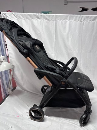 Silla de paseo Kinderkraft APINO Raven Black