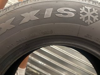 2 Ruedas Maxxis y 2 Kumho