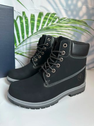 Botas hombre. Número 43