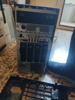 Server HP ProLiant ML310e Gen8 v2