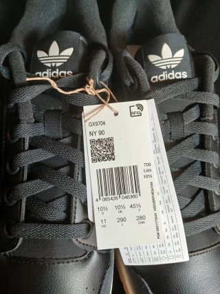 Zapatillas Adidas Negras y Grises