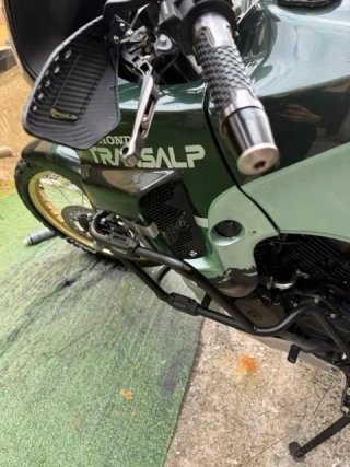 Rejillas Laterales Honda Transalp 600 (1990) 3D
