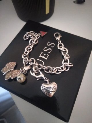 Pulsera Guess Corazón Mariposa y Perla