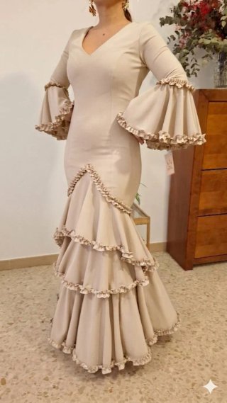 Traje de Flamenca Beige TODAS LAS TALLAS