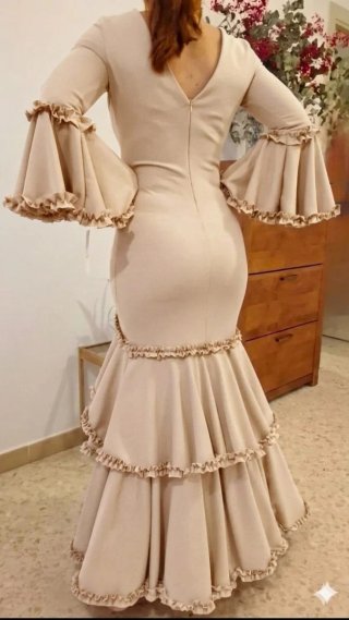 Traje de Flamenca Beige TODAS LAS TALLAS