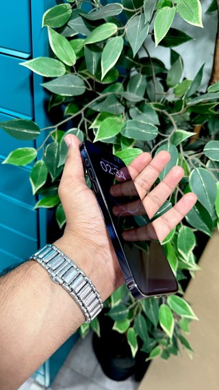 iPhone 14 Pro Max Morado Oscuro