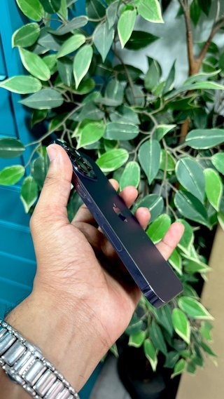 iPhone 14 Pro Max Morado Oscuro