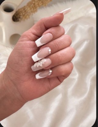 Uñas de porcelana 15€
