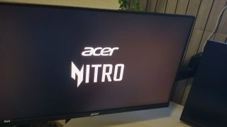 Monitores Gaming Dobles con Brazo Hidráulico